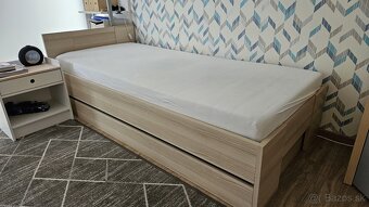Predam postel s uloznym priestorom. - 2