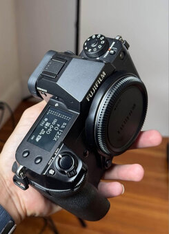 Fujifilm GFX100S - 2