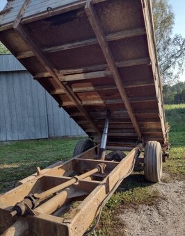 Traktorova vlečka s rozmetadlom, sklapacia - 2