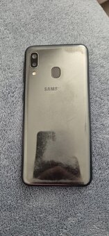 Predám Samsung A20e - 2