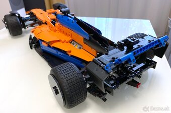 LEGO Technic 42141 McLaren Formula 1 Race Car (2022) - 2