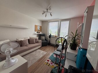 3 izb. byt s tromi balkónmi na predaj - 2