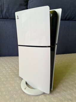Sony Playstation 5 Slim, Mechanika, 1 ovládač + stojan s RGB - 2