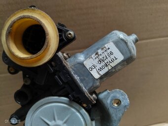 mechanizmus stahovanie okna toyota pp 997250-100 40€ - 2