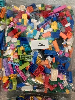 predam lego kocky 500,1000ks balenia - 2