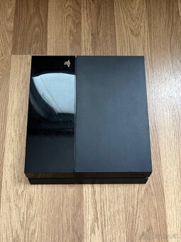 PlayStation 4 - 2