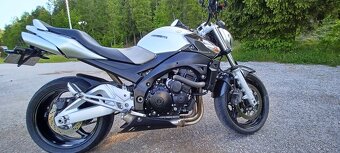 Suzuki Gsr 600 - 2