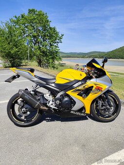 Suzuki GSXR 1000 K8 - 2