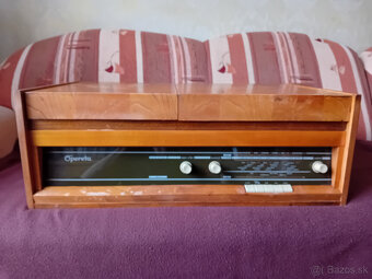 Rádio Tesla Opereta 1021 A - 2