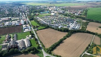 NA PREDAJ - STAVEBNÝ POZEMOK (721m2) ŠTEFÁNIKOVA UL., SENICA - 2