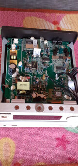KenwoodM 720DAB - 2