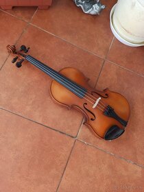 Husle 4/4 Karl Hofner Germany.Mozna výmena za harmoniku - 2
