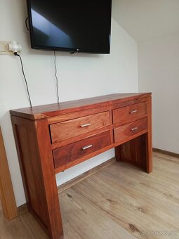 Konzolový stolík z akáciového drevq - 2