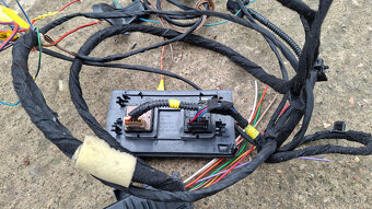 kabeláž na vyhrev sedačky - 2