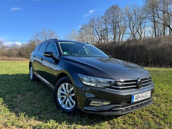 Volkswagen Passat Variant 2.0 TDI EVO Elegance DSG - 2