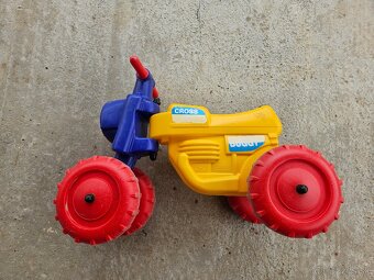 plastova motorka - 2