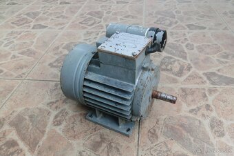 Elektromotory na 220V a na 380V - 2