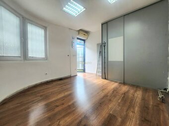ASSENZIO - PRENÁJOM - OBCHODNÝ PRIESTOR - 18 M² - STARÉ MEST - 2