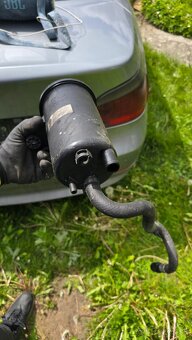 Bmw e60, e61 servo nádobka - 2