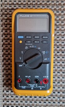 Profesionálny digitálny multimeter Fluke 87 - 2