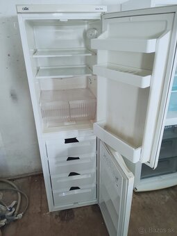 Predám chladničku Calex 166cm - 2
