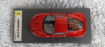 Predám model Ferrari 488 GTB 1:43 Looksmart - 2