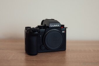 PANASONIC LUMIX DC-S5II - 2
