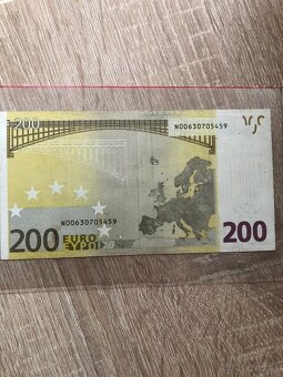 predám bankovky 200,500 a 20 € - 2