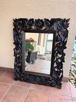 Zrkadlo v krásnom drevenom ráme - 2