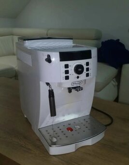Kávovar DELONGHI - 2