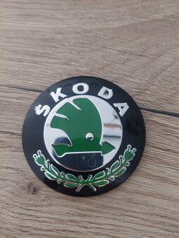 Škoda 3D samolepy na stredové pukličky - 2