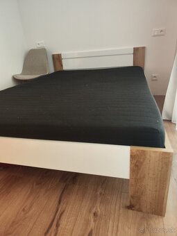 Posteľ s madracom - 2