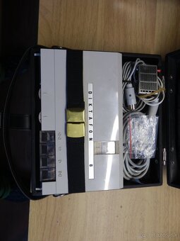 Diktafón Tesla 8. - 2