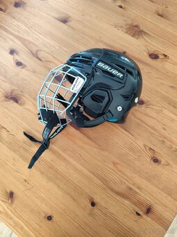 Detská hokejová prilba - 2