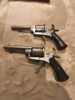 Historické -Lefos-revolvery. - 2