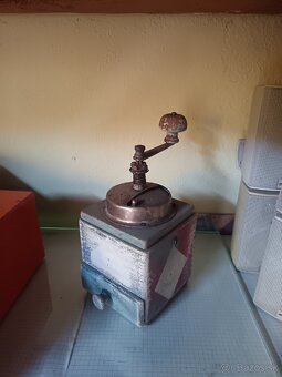 Predám retro mlynček na kavu - 2