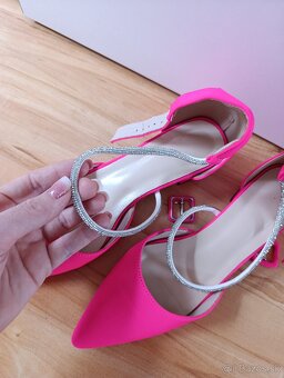 Ružové topánky 39 - 2