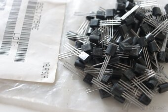 2SC1775A-E / 2SA872A-E HITACHI/ RENESAS - 2