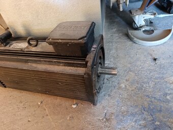 Servo Motor Lenze - 2