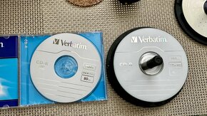 Čisté CD a DVD na napalovanie nové - 2