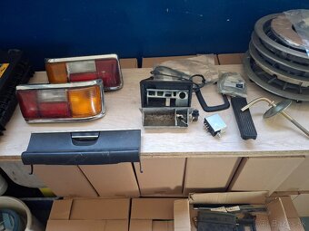Mercedes 114 cupe diely - 2
