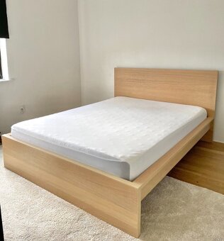IKEA MALM + nočné stolíky - 2