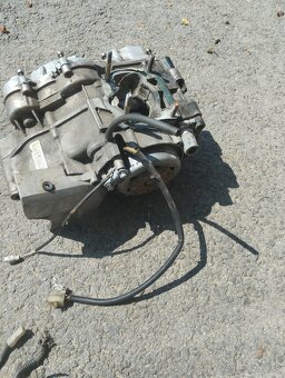Rozpredám motor aprillia a náhradné diely na motocykel - 2