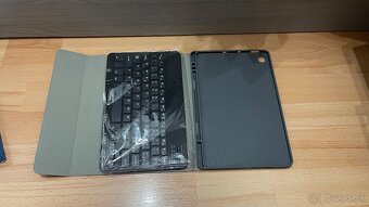 Smart keyboard case pre Galaxy Tab S6 lite - 2