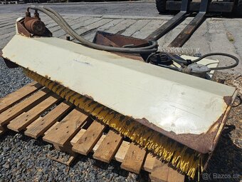 Zametacia kefa metla pre malotraktor - 2