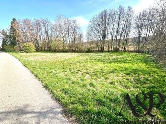 POZEMOK PRE VÝSTAVBU RODINNÉHO DOMU, 1188 M2, PRIETRŽ, okr.  - 2