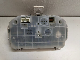 tachometer mazda 2 d01j55430 30€ - 2