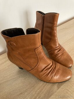 Dámske kožené kotníčky č 41 - 2