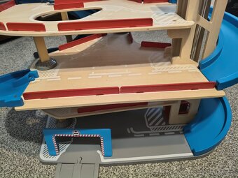 Parkovacia garáž - 2