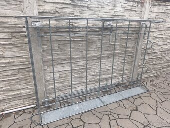 Predám strešný nosič, záhradku - 2